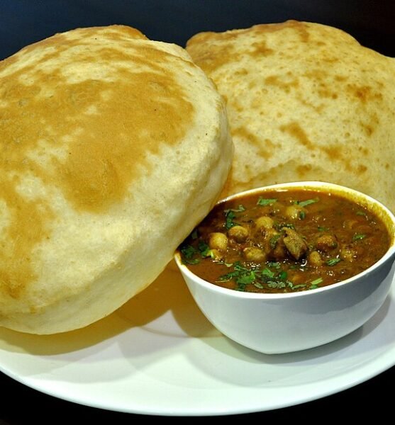 Chole_Bhature_from_Nagpur